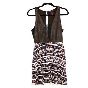 Super cute short dress with mesh slit in front